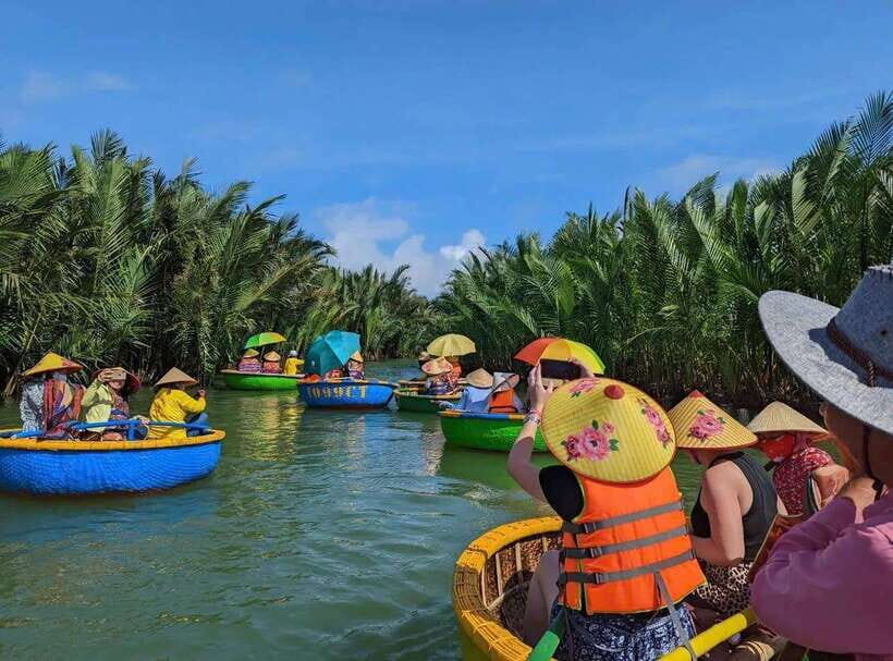 Coconut Boat Hoi An - On the water: rowing through Bảy Mẫu coconut forest and mangrove canals