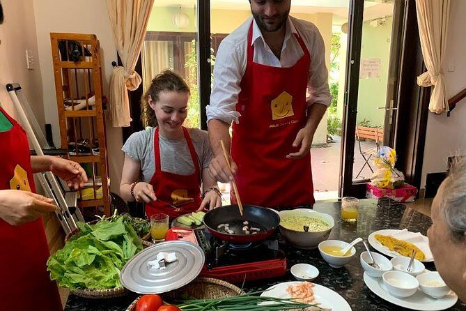 Cooking with Jolie in Hoi An - Market and coffee time: where the class gets its backbone