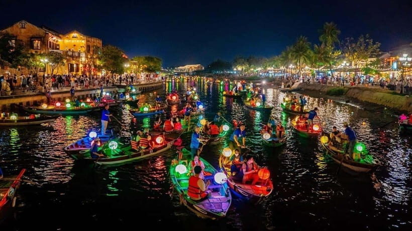 From Hoi An/Da Nang: Hoi An City Tour & Lanterns Release - Folk culture museum and traditional arts: the performance piece that adds heart