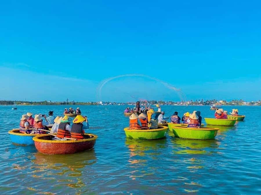Hoi An : Bamboo Basket Boat Tour with Transportation - Learning round-net and cast-net fishing like locals do