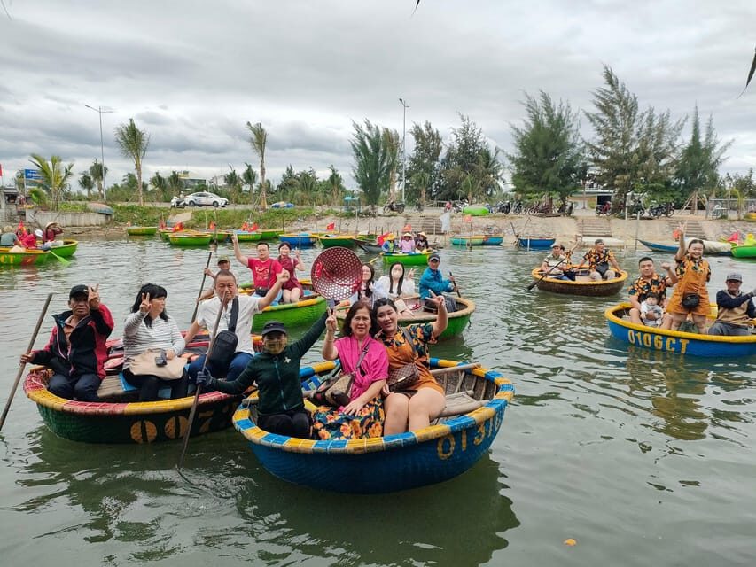 Hoi An: Basket Boat Ride in the Coconut Forest - The hands-on part: crab fishing, rowing, and watching fishermen at work