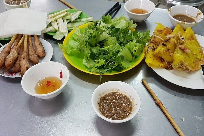 Hoi An City By Night And Release Paper Latern On Hoài river - Night Market Time: Snacks, Small Souvenirs, and Freedom