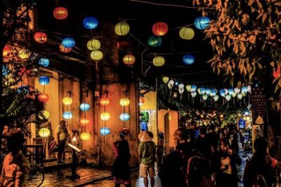 Hoi An Ghosts, Death, Mystery Unveiled - Meeting by the 400-year-old tree next to Starbucks: the tone is set fast