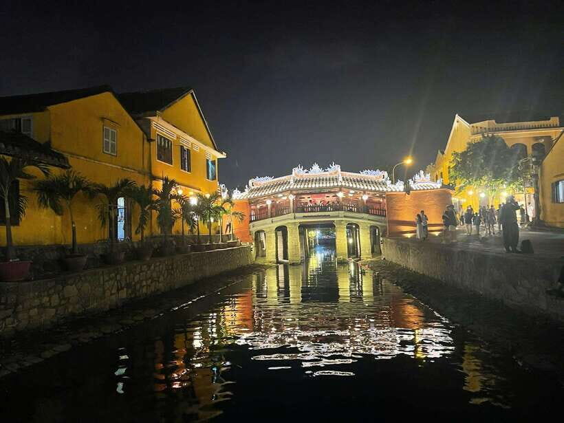 Hoi An: Hoai River Boat Ride with Flower Lantern Release - On the Water: The 15–20 Minute Hoai River Cruise