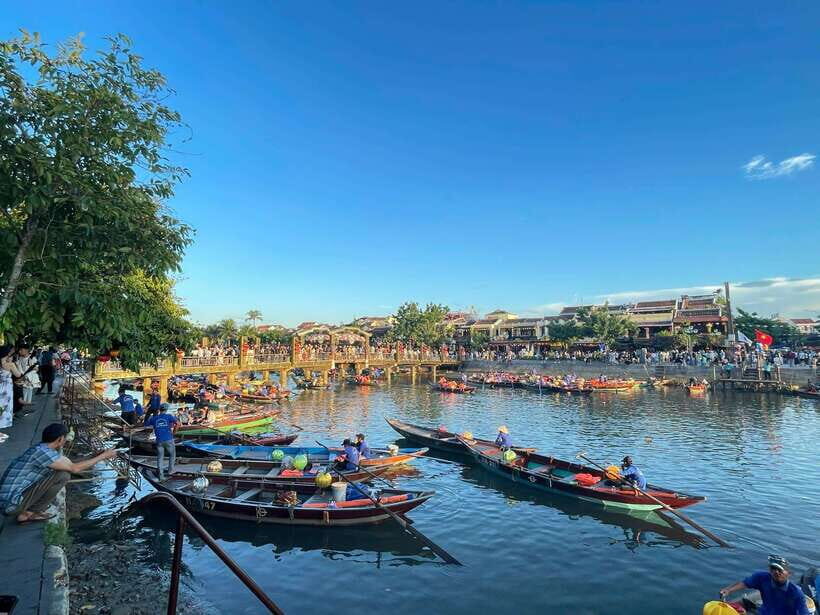 Hoi An: Hoai River Boat Ride with Flower Lantern Release - Timing Tips: When to Go and How to Avoid Frustration