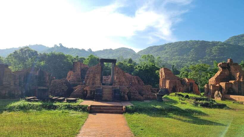 Hoi An: My Son Sanctuary Private Tour with Local Guide - Getting from Hoi An to My Son: the part that saves your day