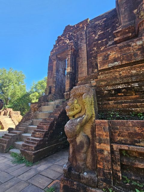 Hoi An: My Son Sanctuary & Sunset River Cruise BBQ or Banhmi - The Cham Performance Moment in the Ruins