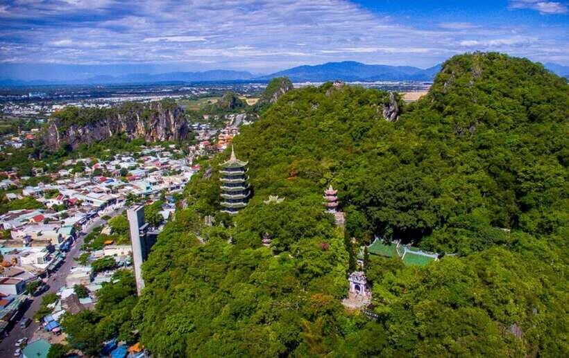Hoi An: Private Car To/From Hue via Multi Attraction( 1-Way) - Marble Mountains: caves, pagodas, and that big “approaching the coast” view