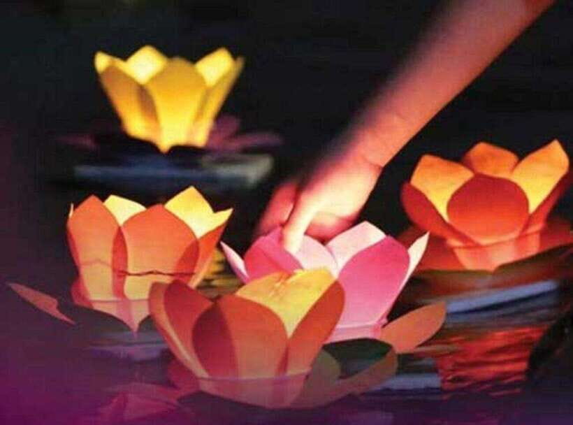 Hoi An: Private night boat Trip & release lantern on river - Meeting point at 142 Tran Phu Street and how the night starts