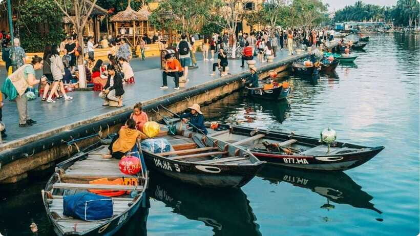 Hoi An: River Lantern Boat Experience with Free 5G eSIM - Lantern release and herbal tea: the part you’ll actually remember