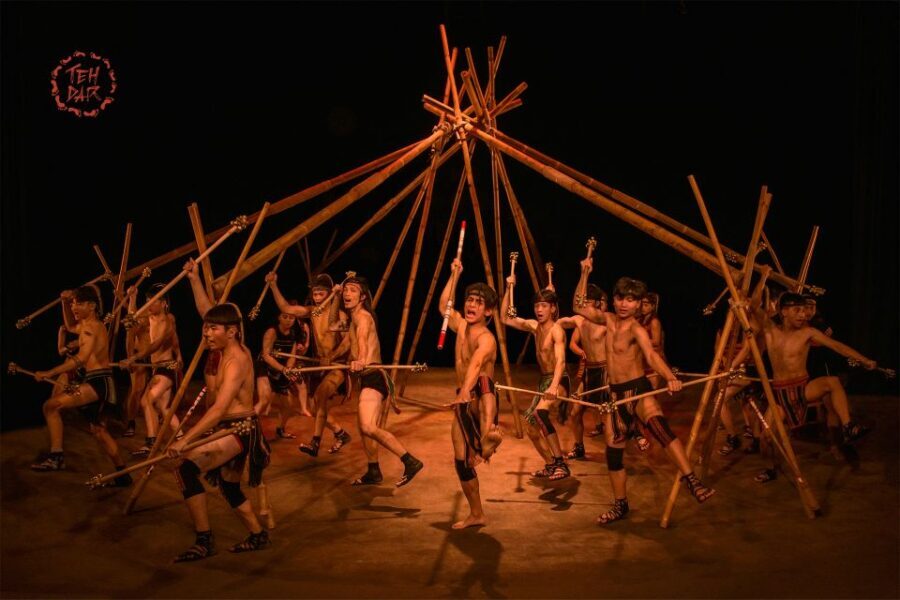 Hoi An: Teh Dar Vietnamese Bamboo Circus at Lune Center - Live tribal instruments and fast choreography: why the show feels so alive