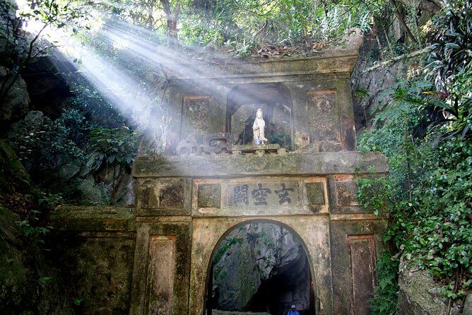 Marble Mountain and Linh Ung Pagoda Half Day from Hoi An/ Da Nang - Pacing and Comfort Tips: Shoes, Weather, and When to Use the Lift